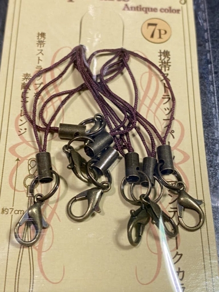 セリアの手芸用品(アクセサリーパーツ) IMG_5273