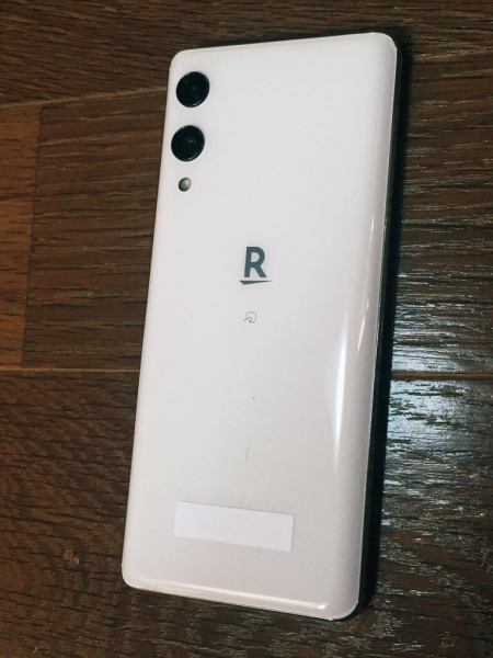 楽天ハンド Rakuten Hand (P710)
